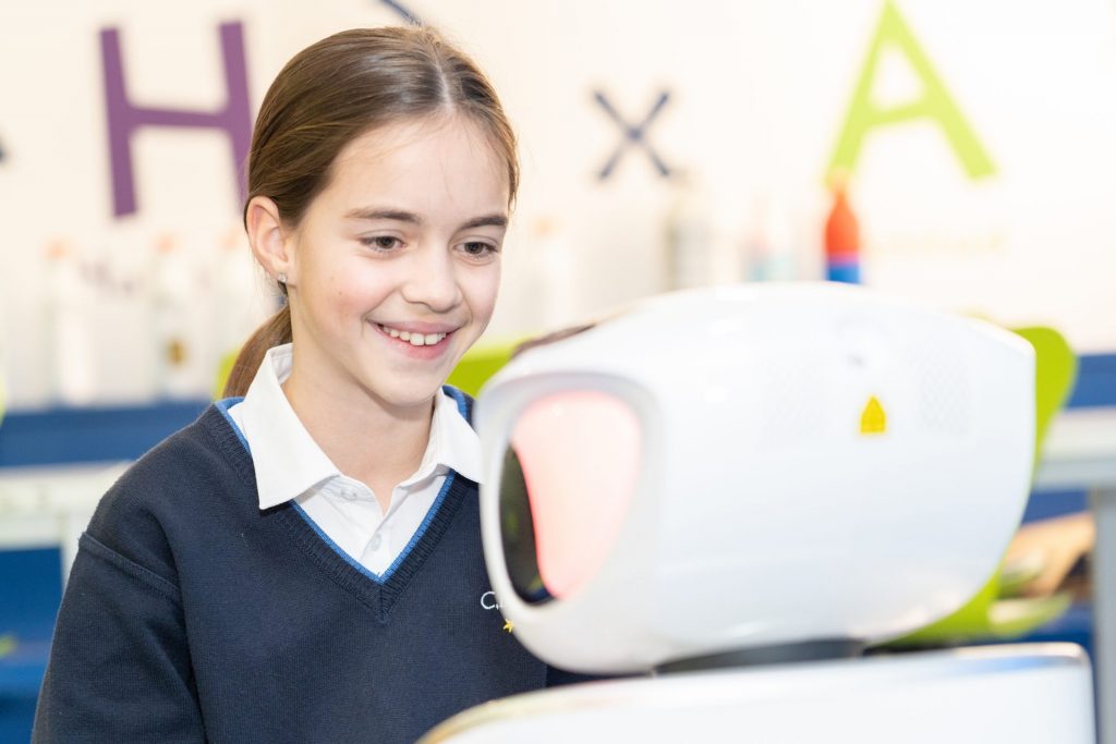primaria_european_valley_sanbot_colegio_europeo_de_madrid_cem_tecnologia